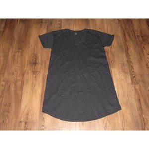 Daily Ritual Men's Extended V-Neck T-shirt - Large